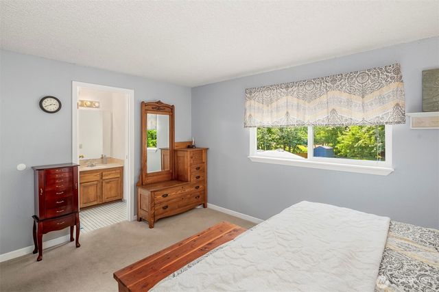 30217 176th Avenue SE, Kent, WA 98042