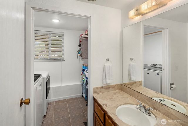 30217 176th Avenue SE, Kent, WA 98042