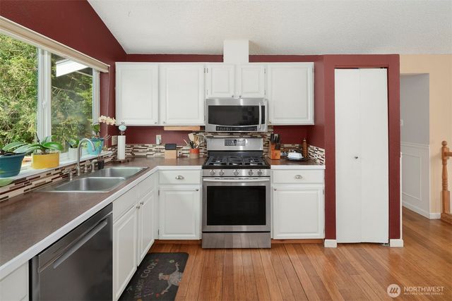30217 176th Avenue SE, Kent, WA 98042