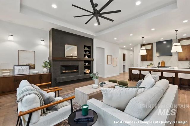 6302 Chateau Pl, Star, ID 83669