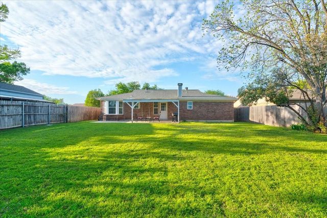 6524 Blue Grass Drive, Watauga, TX 76148