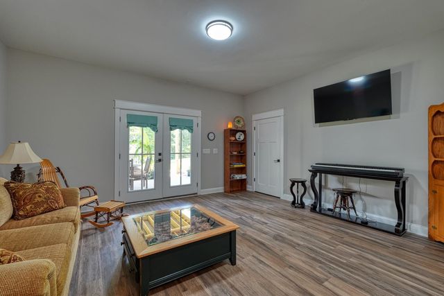 712 Tinsberry Lane, Inman, SC 29349