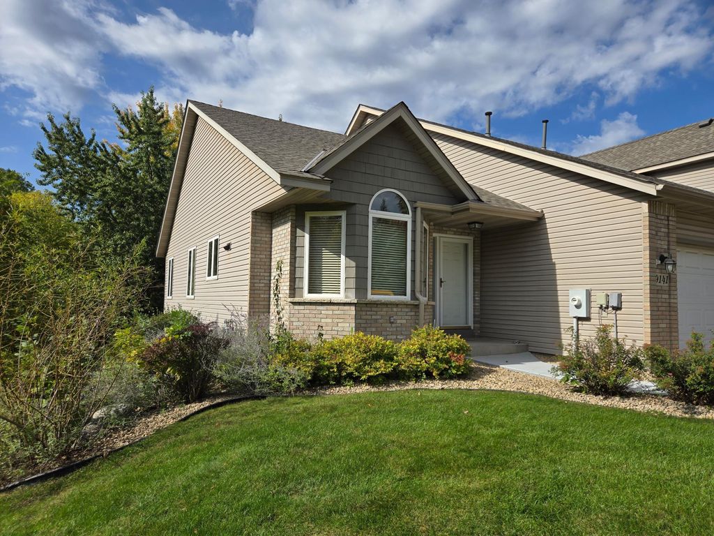 9141 Medley Circle, Golden Valley, MN 55427 — photo 2