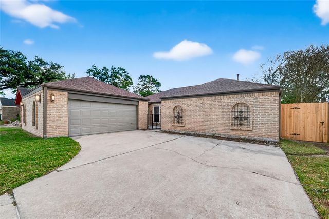 826 Halewood Drive, Houston, TX 77062