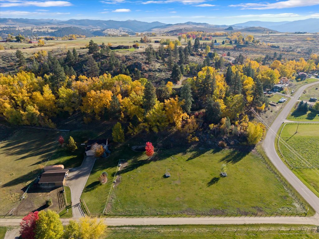 786 Ropin Horse Lane, Hamilton, MT 59840 photo 12