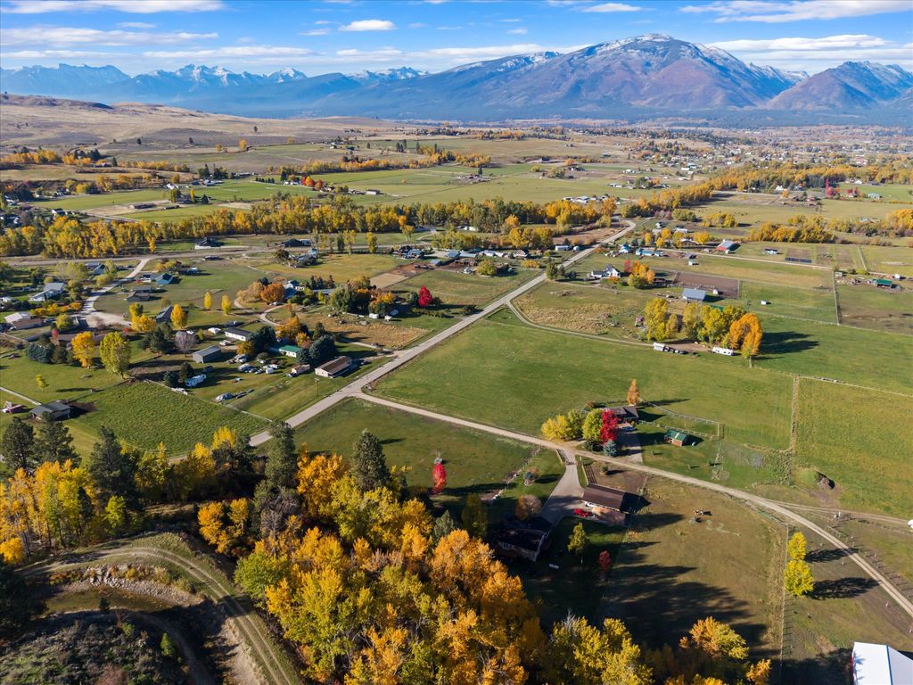 786 Ropin Horse Lane, Hamilton, MT 59840 photo 14