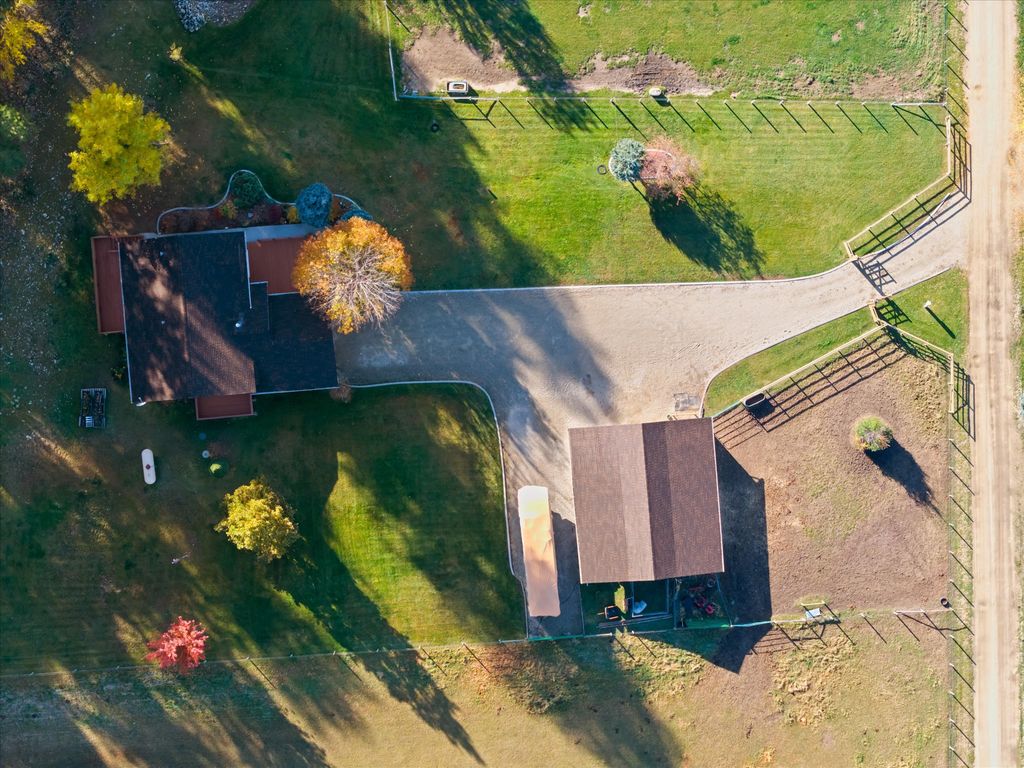 786 Ropin Horse Lane, Hamilton, MT 59840 photo 17