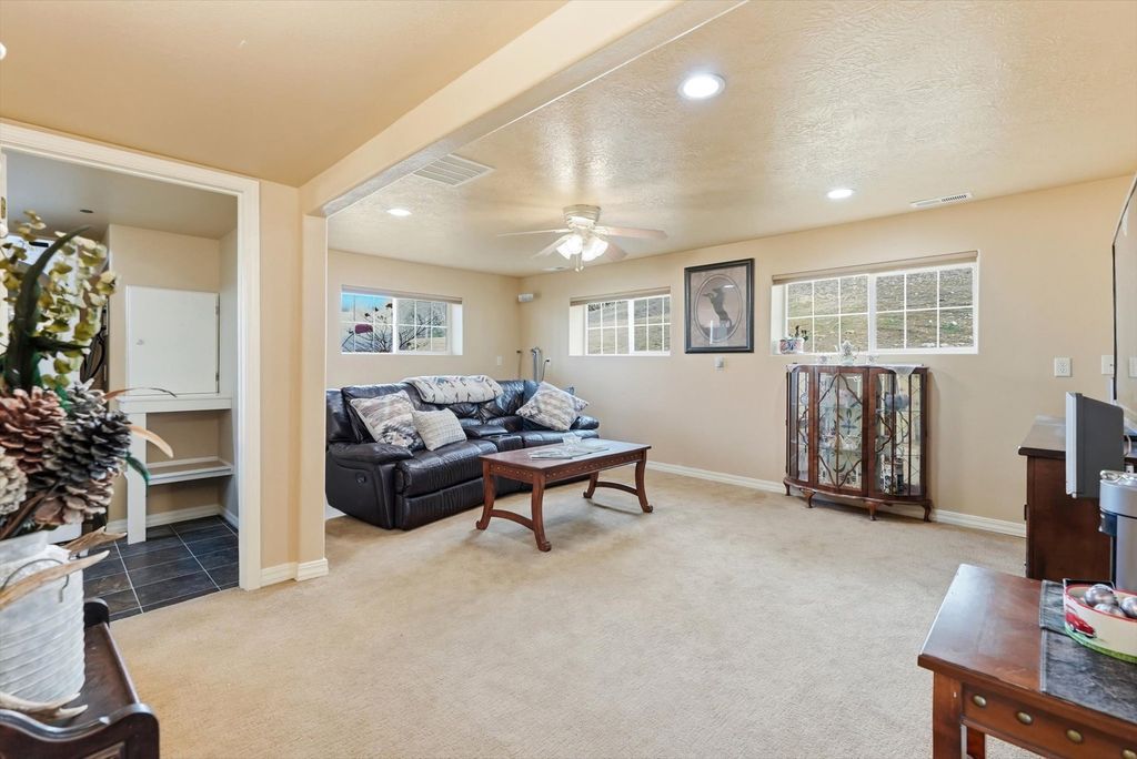 786 Ropin Horse Lane, Hamilton, MT 59840 photo 23