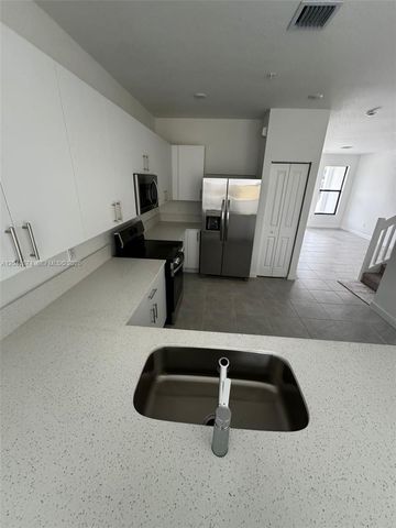 285 SW 159th Ln 0, Pembroke Pines, FL 33027
