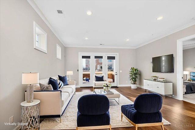 220 Vintage Club Drive, Montgomery, OH 45249