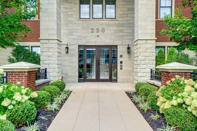 220 Vintage Club Drive, Montgomery, OH 45249