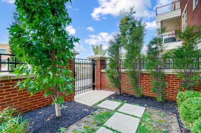 220 Vintage Club Drive, Montgomery, OH 45249