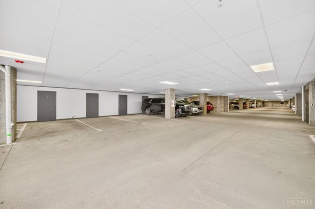 220 Vintage Club Drive, Montgomery, OH 45249