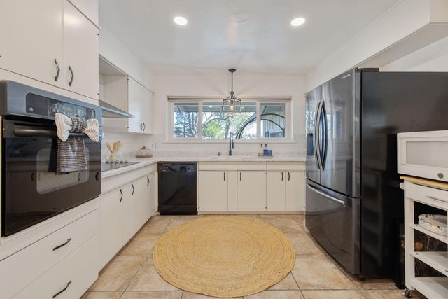 2626 W Princeton Avenue, Visalia, CA 93277