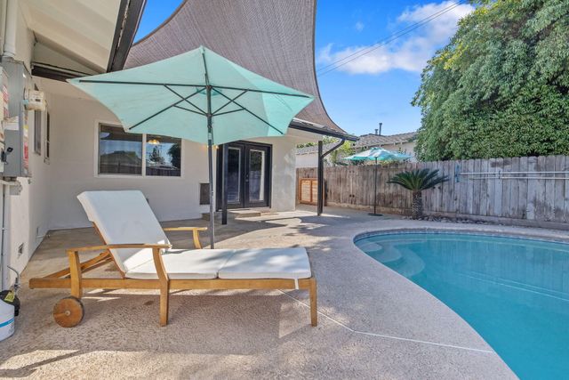 2626 W Princeton Avenue, Visalia, CA 93277