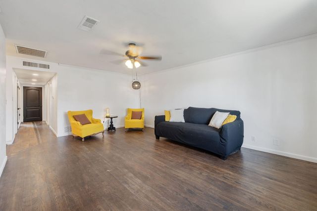 2626 W Princeton Avenue, Visalia, CA 93277