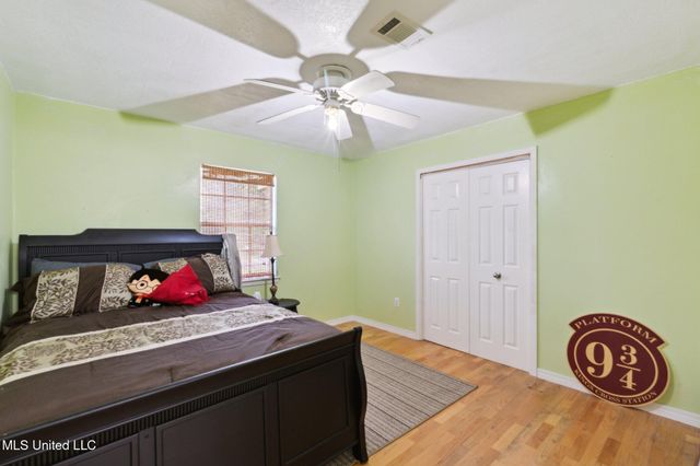 268 Mccool Street, Ocean Springs, MS 39564