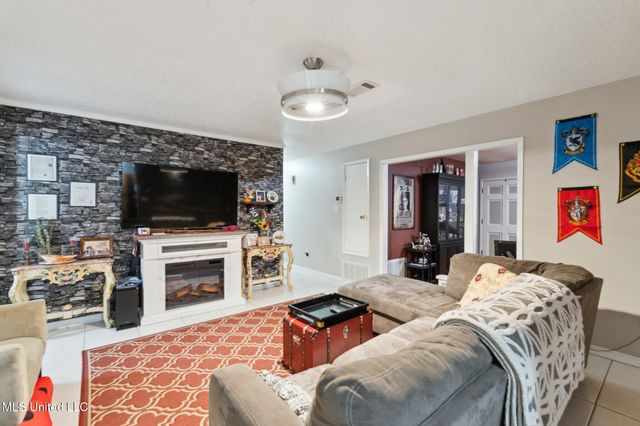 268 Mccool Street, Ocean Springs, MS 39564