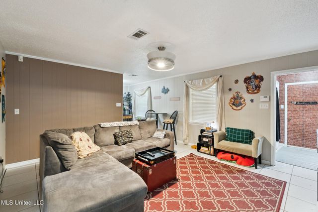 268 Mccool Street, Ocean Springs, MS 39564