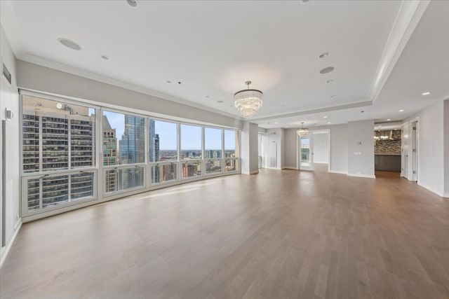 100 E Huron Street 3901, Chicago, IL 60611