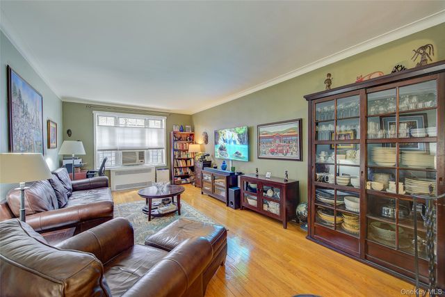 112-50 78th Avenue 1N, Forest Hills, NY 11375