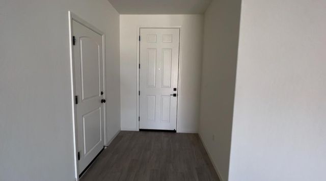 1326 W Sawtooth Place, Hanford, CA 93230