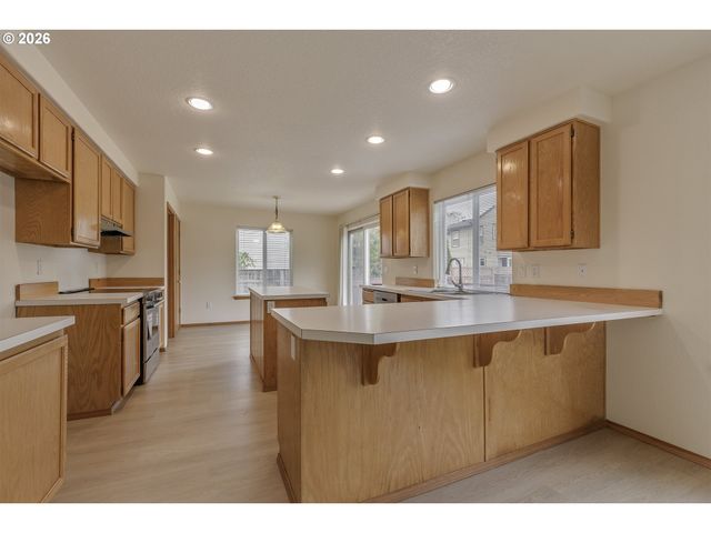 165 Ne CORY St, Hillsboro, OR 97124