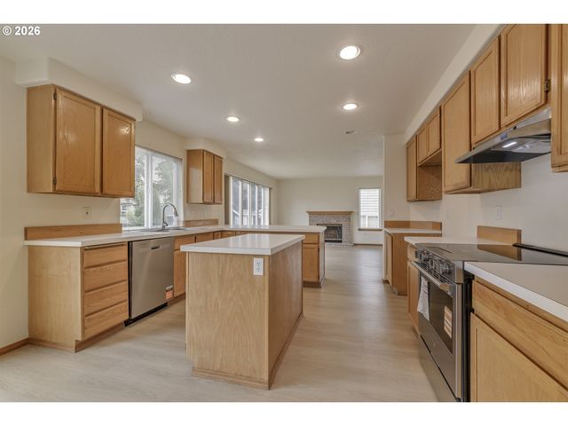 165 Ne CORY St, Hillsboro, OR 97124