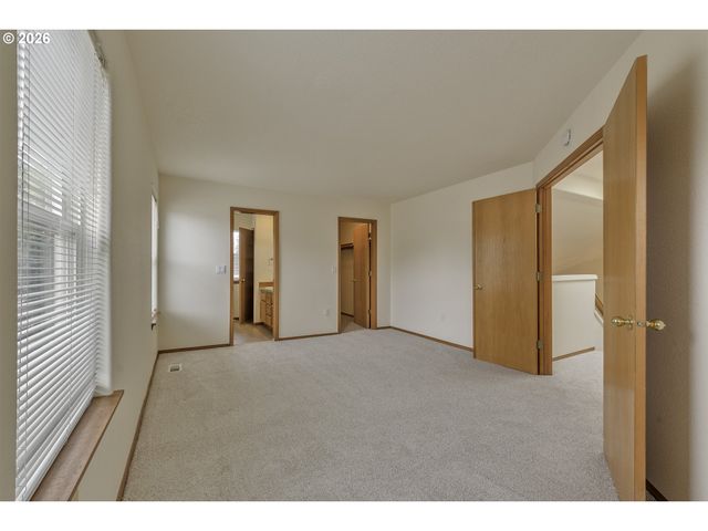 165 Ne CORY St, Hillsboro, OR 97124