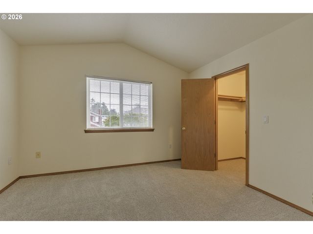 165 Ne CORY St, Hillsboro, OR 97124