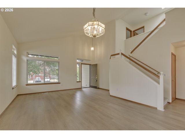 165 Ne CORY St, Hillsboro, OR 97124