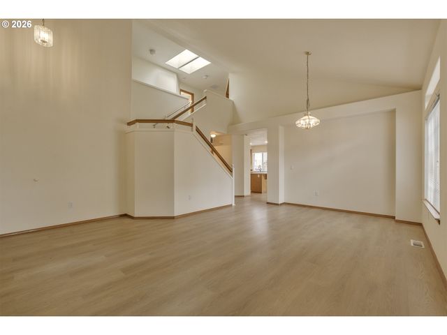 165 Ne CORY St, Hillsboro, OR 97124