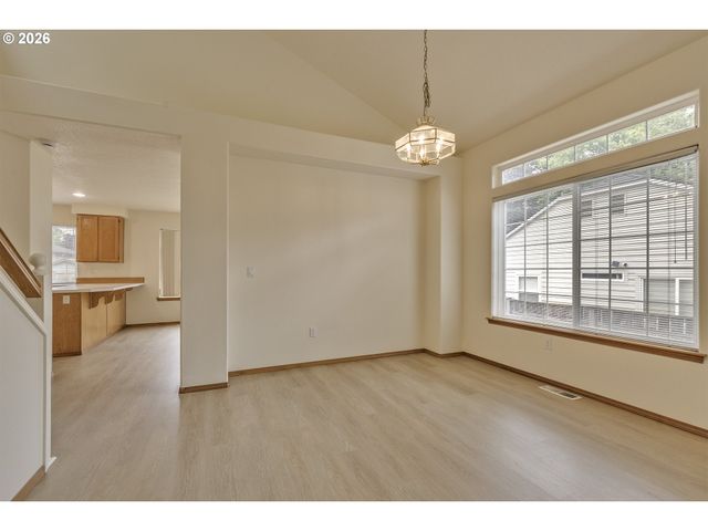 165 Ne CORY St, Hillsboro, OR 97124