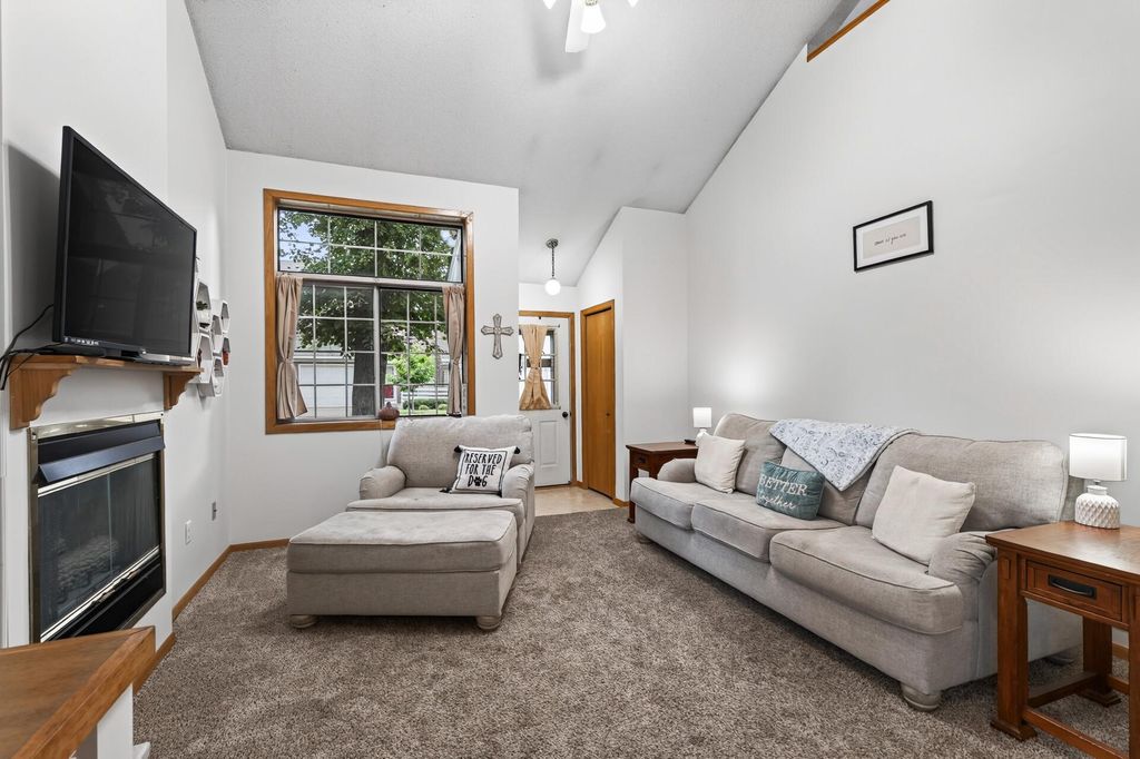 9966 Fillmore Street NE, Blaine, MN 55434 — photo 4