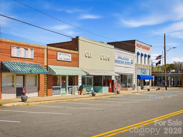 106 Linville Street, Morganton, NC 28655