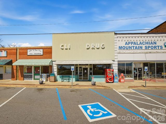 106 Linville Street, Morganton, NC 28655