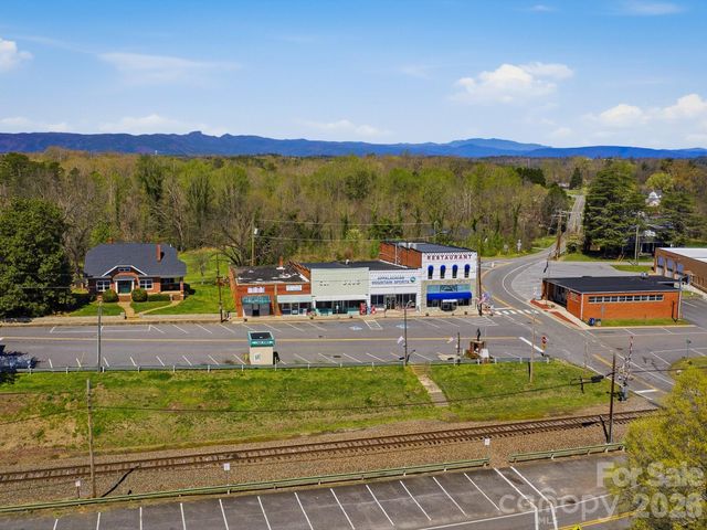 106 Linville Street, Morganton, NC 28655