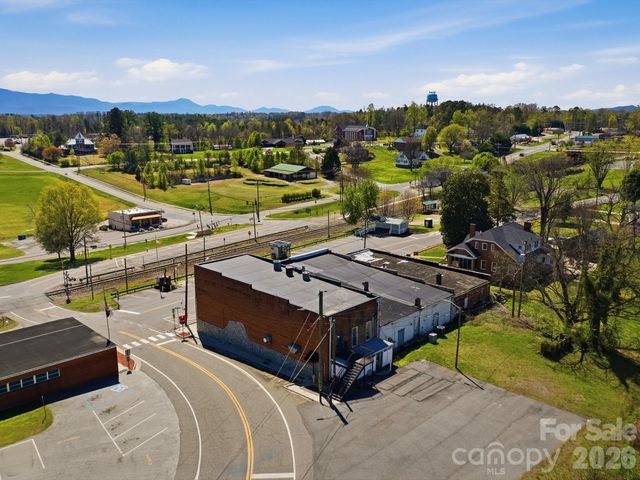 106 Linville Street, Morganton, NC 28655