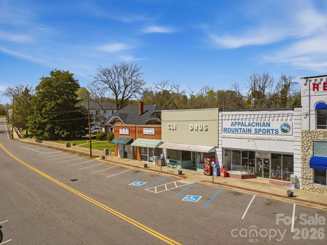 106 Linville Street, Morganton, NC 28655