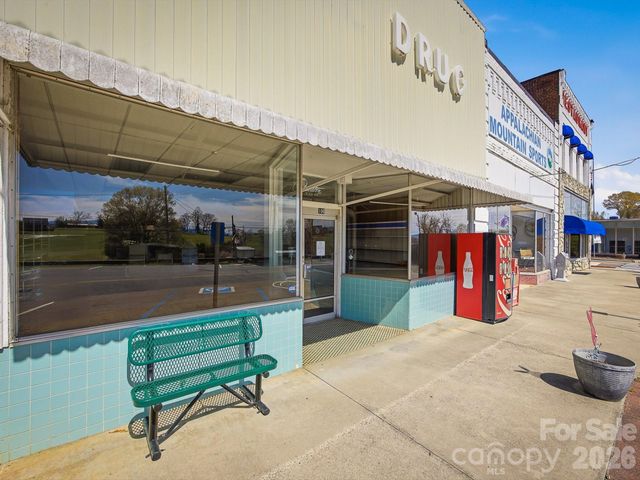 106 Linville Street, Morganton, NC 28655