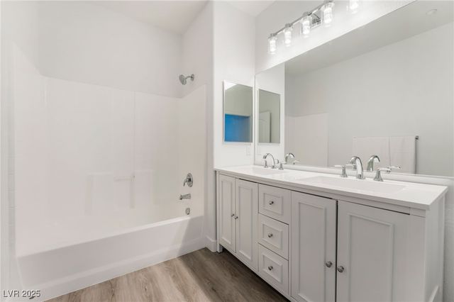 4437 Dover Straight Street 104, Las Vegas, NV 89115