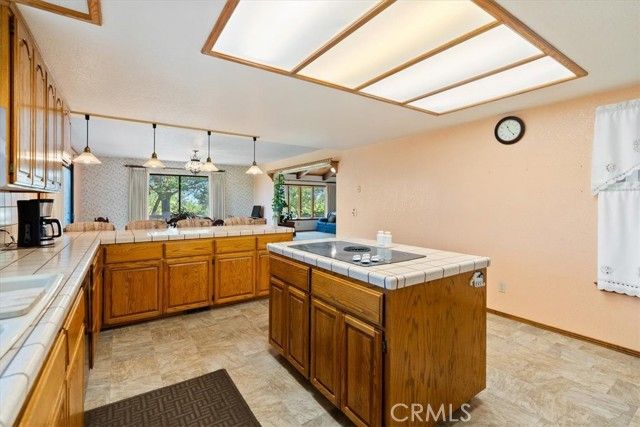 5685 Mustard Creek, Paso Robles, CA 93446