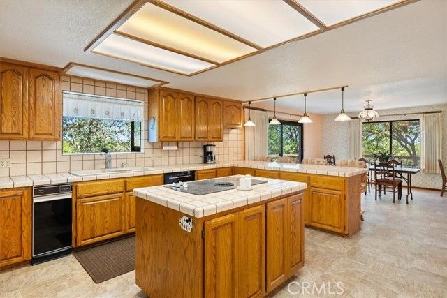 5685 Mustard Creek, Paso Robles, CA 93446