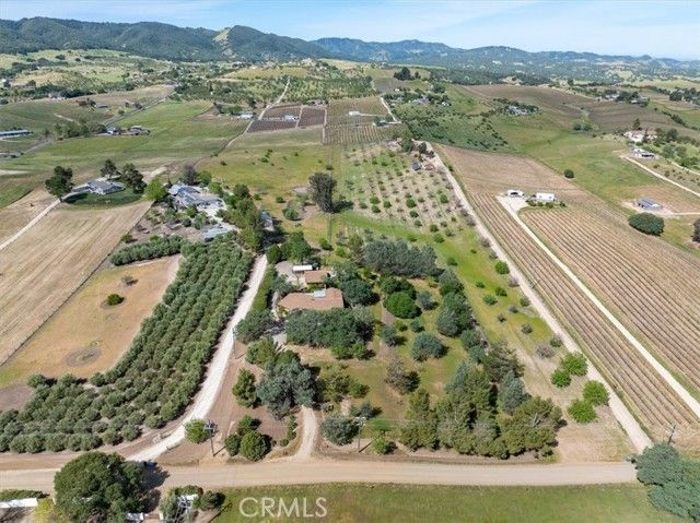 5685 Mustard Creek, Paso Robles, CA 93446