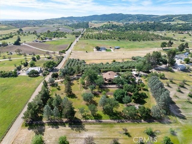 5685 Mustard Creek, Paso Robles, CA 93446