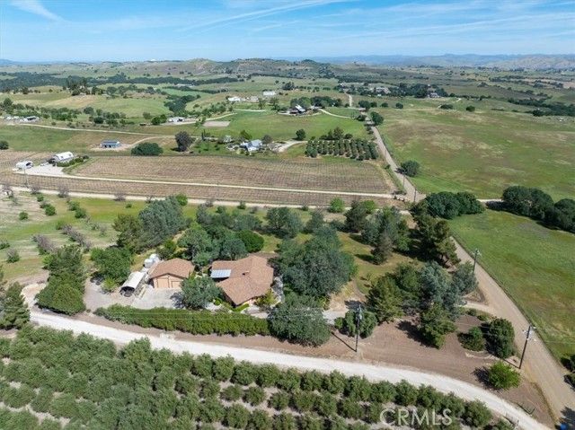 5685 Mustard Creek, Paso Robles, CA 93446