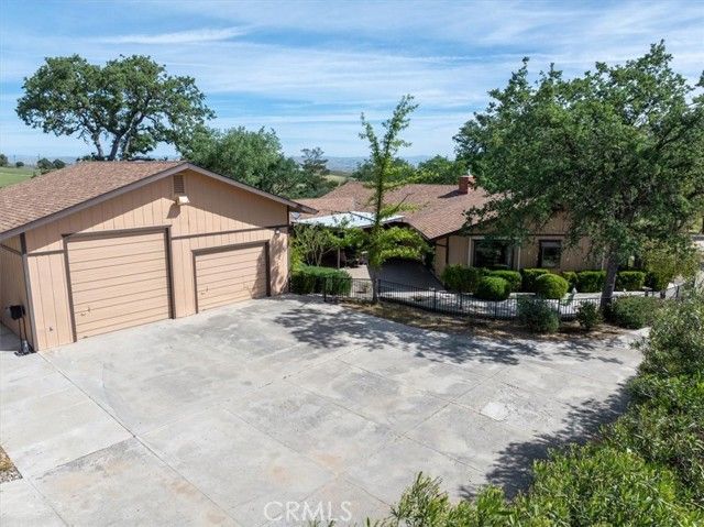 5685 Mustard Creek, Paso Robles, CA 93446