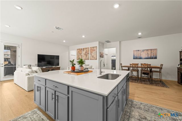 1721 Walnut Grove Bend, Leander, TX 78641