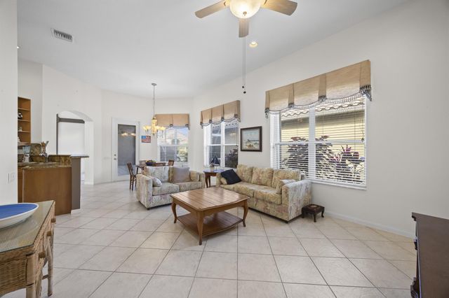 6601 Arno Way, Boynton Beach, FL 33472