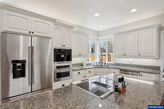 6748 Westridge Ct N, Keizer, OR 97303